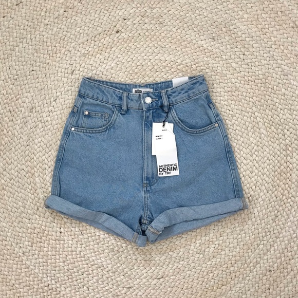 Zara Pants - Zara • Hi-Rise Mom Fit Denim Shorts